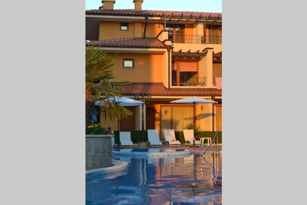 Стyдия В Комплексе Marinavill Sveti-Vlas Sveti Vlas Extérieur photo